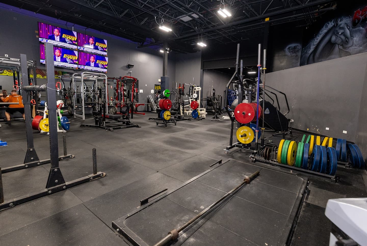 Powerlifting at Ryse Athletic Club Gurnee